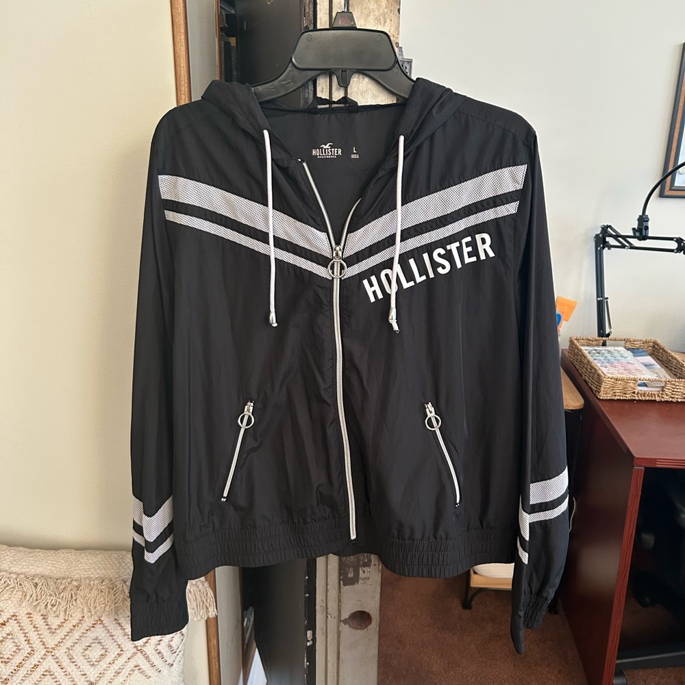 Hollister Black and Gray Windbreaker Jacket